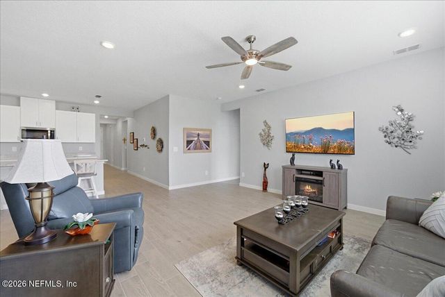 15 WANDERING CREEK Way, Palm Coast, FL 32164