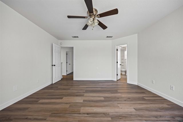 2206 Canvas Back DR, Taylor, TX 76574