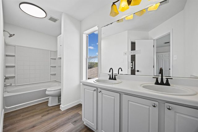 2206 Canvas Back DR, Taylor, TX 76574