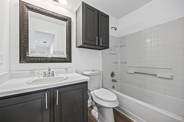 2206 Canvas Back DR, Taylor, TX 76574