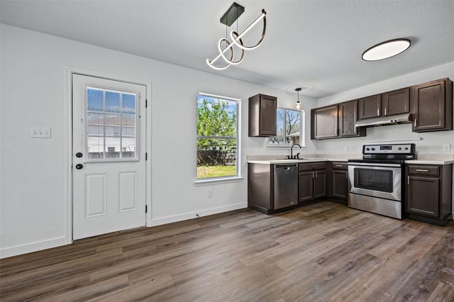 2206 Canvas Back DR, Taylor, TX 76574