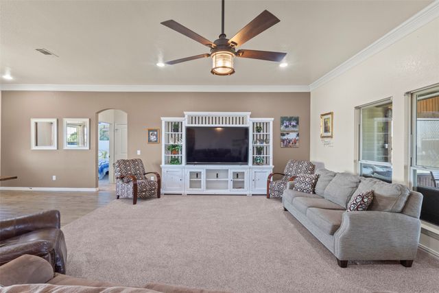 5715 Fm 547, Farmersville, TX 75442