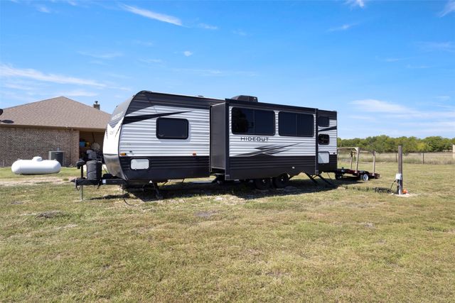 5715 Fm 547, Farmersville, TX 75442
