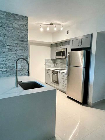 1723 SW 2nd Avenue 801, Miami, FL 33129
