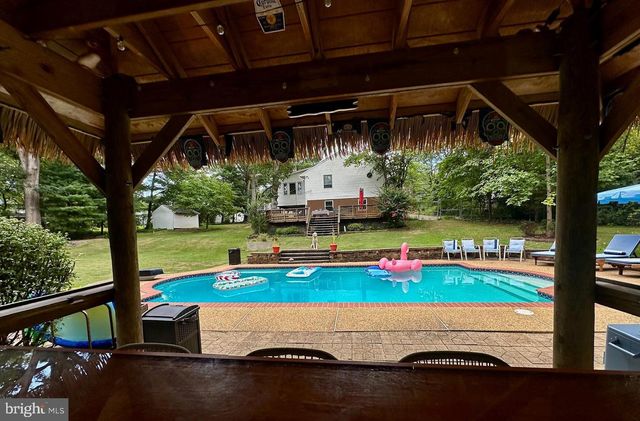 6528 WINDHAM AVE, Alexandria, VA 22315