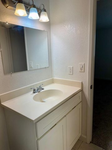 607 Quebec, Rio Linda, CA 95673