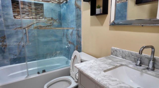 3601 NW 34th Ave, Lauderdale Lakes, FL 33309