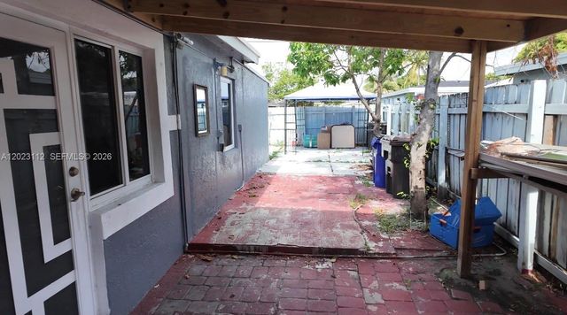 3601 NW 34th Ave, Lauderdale Lakes, FL 33309