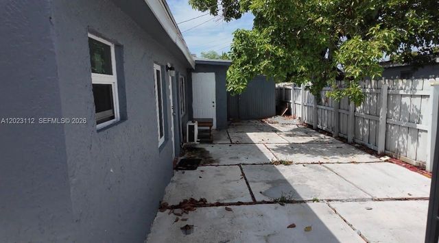 3601 NW 34th Ave, Lauderdale Lakes, FL 33309