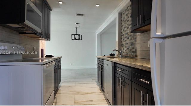 3601 NW 34th Ave, Lauderdale Lakes, FL 33309