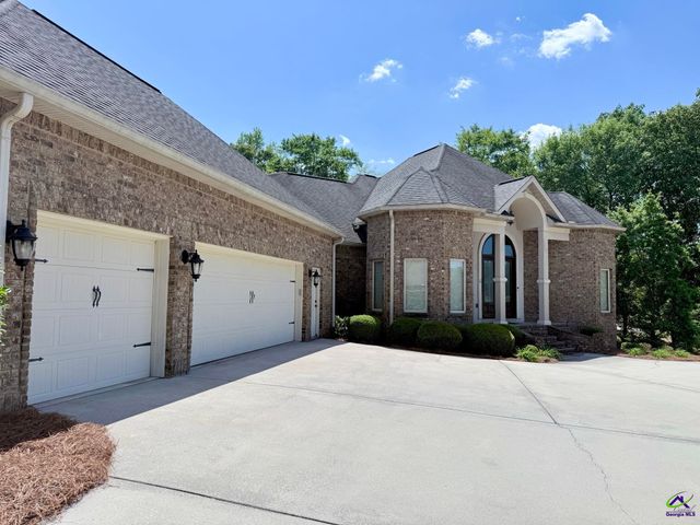 211 Lowpoint Trail, Warner Robins, GA 31093