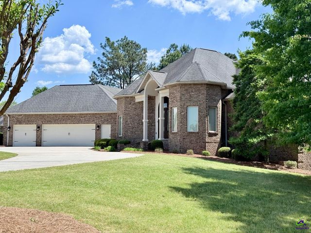211 Lowpoint Trail, Warner Robins, GA 31093