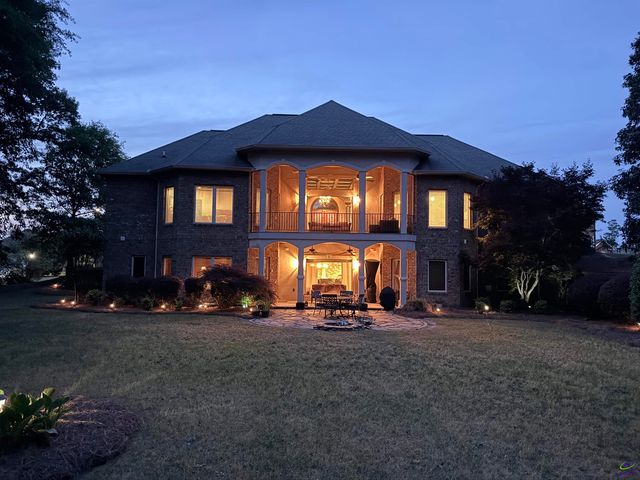 211 Lowpoint Trail, Warner Robins, GA 31093