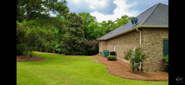 211 Lowpoint Trail, Warner Robins, GA 31093
