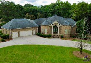 211 Lowpoint Trail, Warner Robins, GA 31093