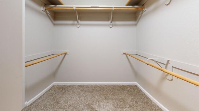 2808 W Brentford Court, Fresno, CA 93711