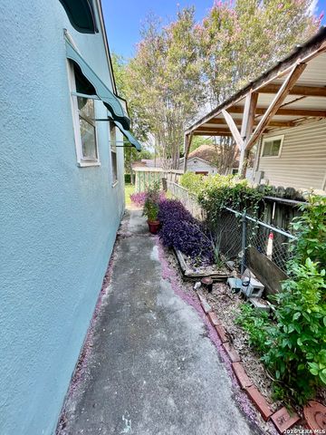 224 WESTMINSTER AVE, San Antonio, TX 78228