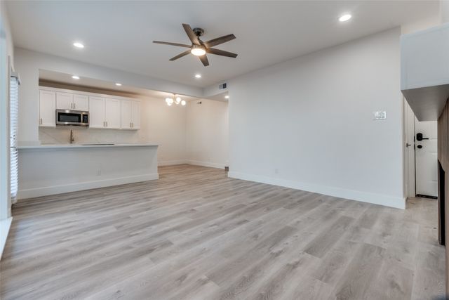 5755 Phoenix Drive A, Dallas, TX 75231