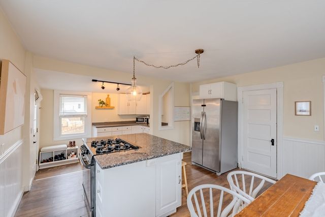 1 Roosevelt Ave, Beverly, MA 01915