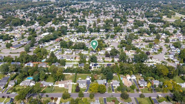 43 Foster Boulevard, North Babylon, NY 11702