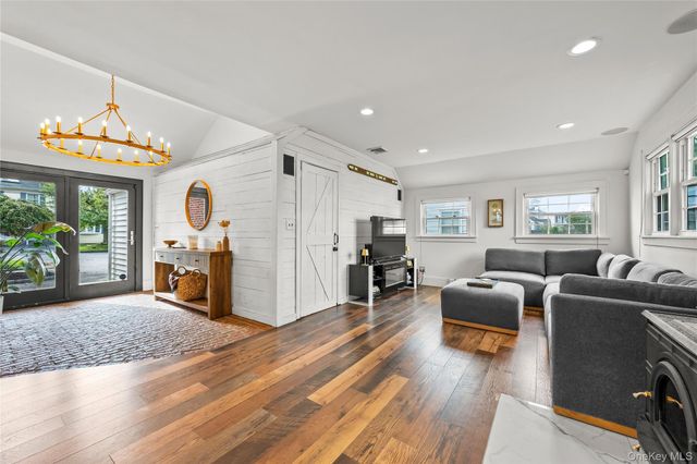 43 Foster Boulevard, North Babylon, NY 11702