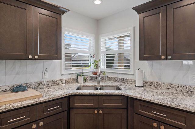 1957 PRAIRIE DUNES CIRCLE N, Lakeland, FL 33810