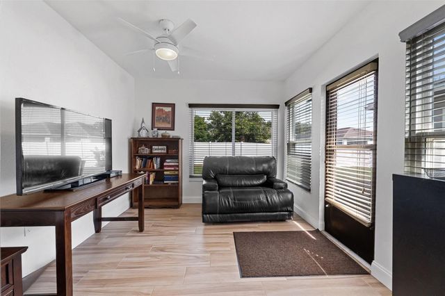 1957 PRAIRIE DUNES CIRCLE N, Lakeland, FL 33810