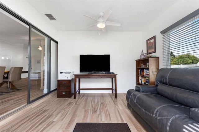 1957 PRAIRIE DUNES CIRCLE N, Lakeland, FL 33810