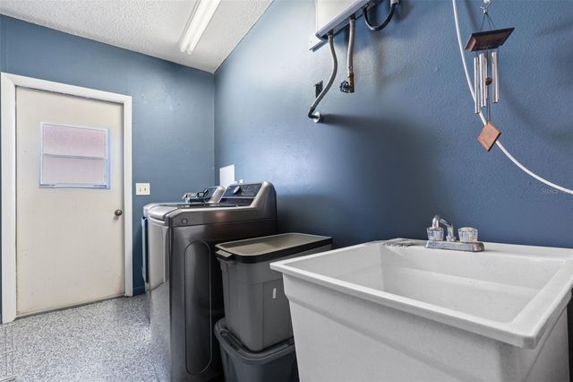 1957 PRAIRIE DUNES CIRCLE N, Lakeland, FL 33810