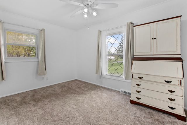 81 E Division Road, Valparaiso, IN 46383
