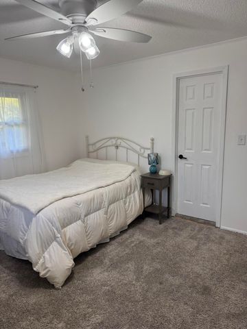 81 E Division Road, Valparaiso, IN 46383