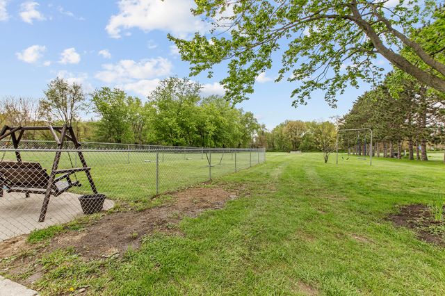 81 E Division Road, Valparaiso, IN 46383