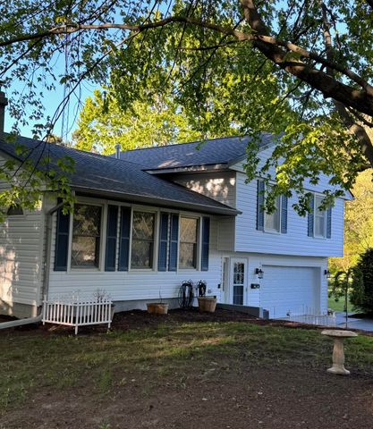 81 E Division Road, Valparaiso, IN 46383