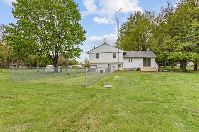 81 E Division Road, Valparaiso, IN 46383