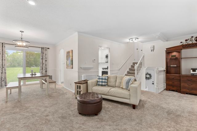 81 E Division Road, Valparaiso, IN 46383