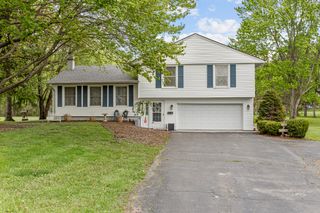 81 E Division Road, Valparaiso, IN 46383