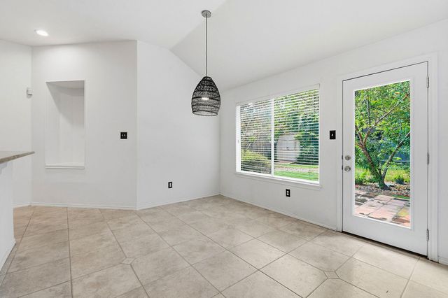 5021 McDade DR, Austin, TX 78735