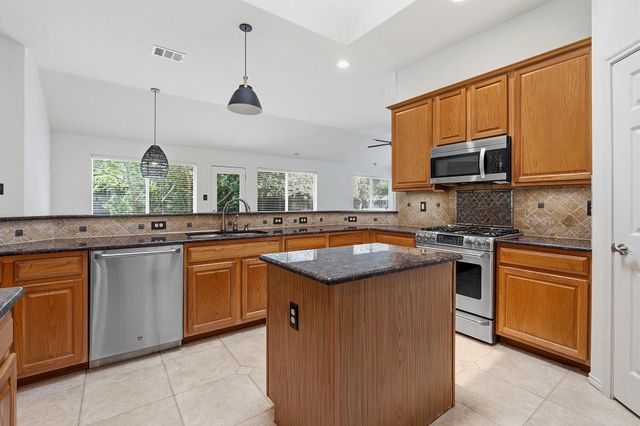 5021 McDade DR, Austin, TX 78735