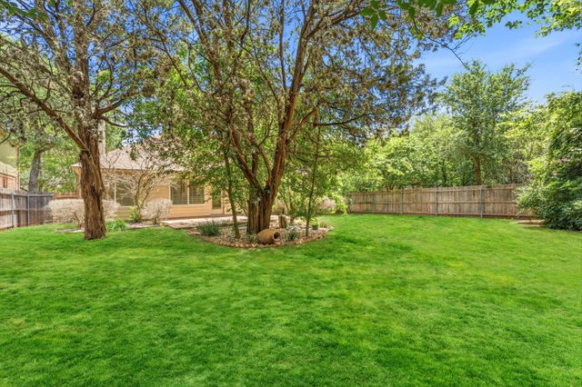 5021 McDade DR, Austin, TX 78735