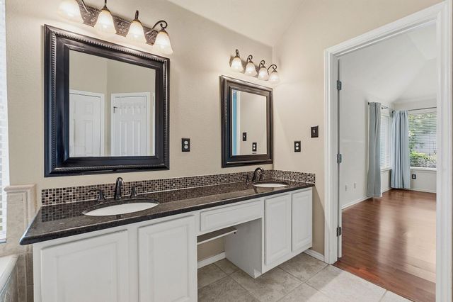 5021 McDade DR, Austin, TX 78735