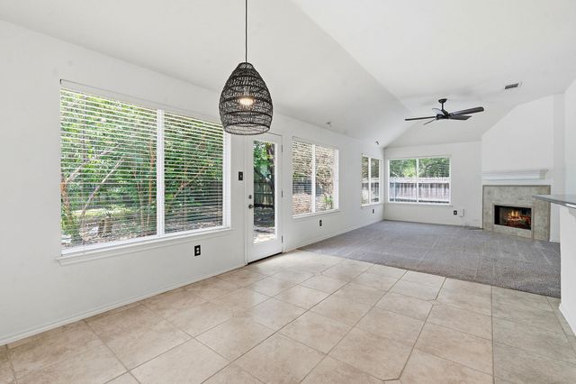 5021 McDade DR, Austin, TX 78735