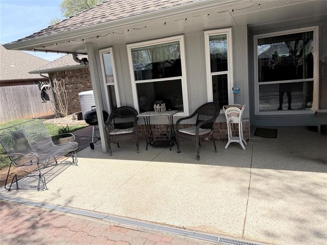 3800 Drawbridge Lane, Norman, OK 73072