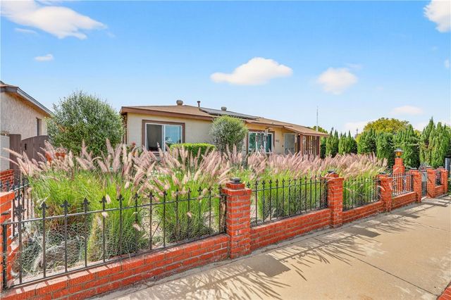 1442 W G Street, Wilmington, CA 90744