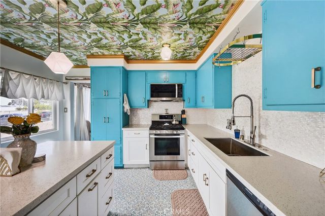 1442 W G Street, Wilmington, CA 90744