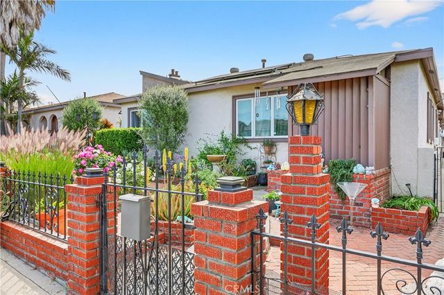 1442 W G Street, Wilmington, CA 90744