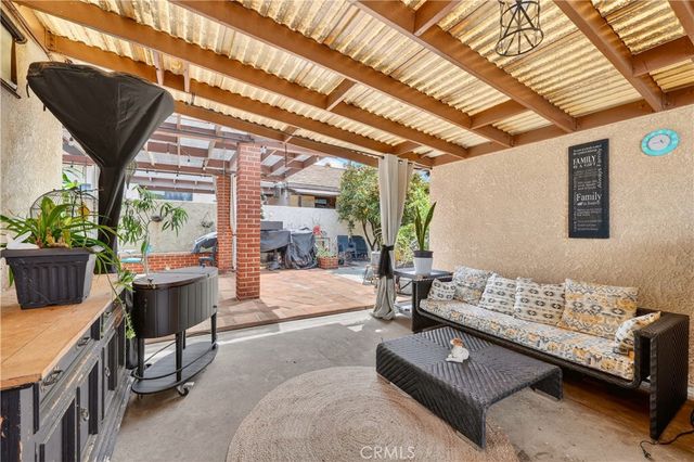 1442 W G Street, Wilmington, CA 90744