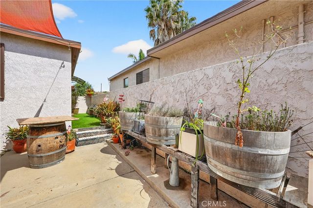 1442 W G Street, Wilmington, CA 90744