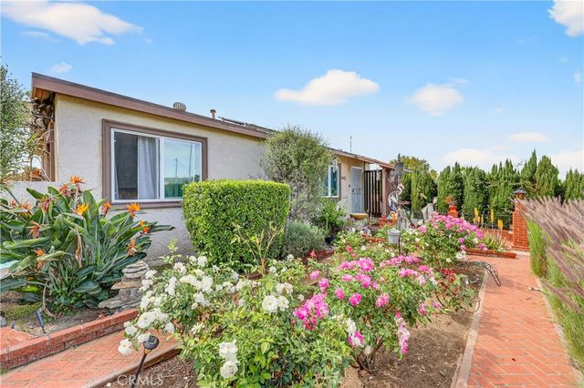 1442 W G Street, Wilmington, CA 90744