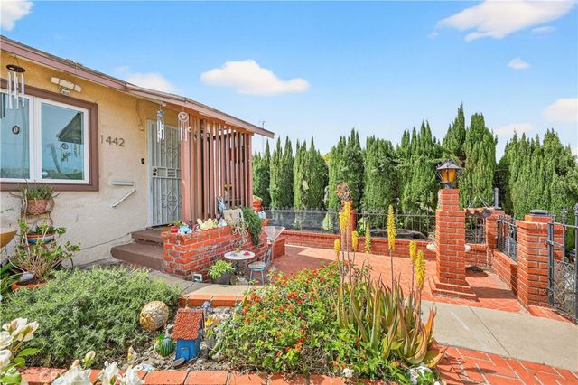 1442 W G Street, Wilmington, CA 90744