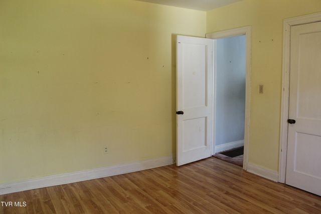 6284 Us Highway 421, Pennington Gap, VA 24277